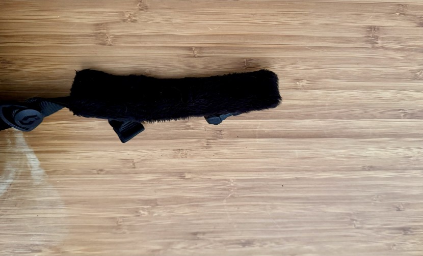 scott symbol 2 plus d mips - the largest and best skin feel of any chin strap in the review.