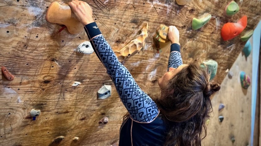 merino.tech 250 crew for women - this midweight layer is the perfect stand alone piece for cold...