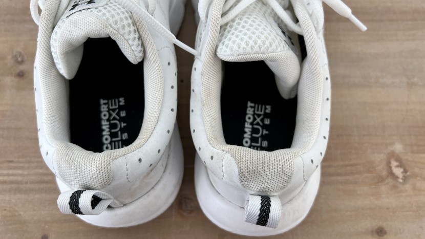 under armour charged assert 10 for women - this padded heel cup can cave in if you repeatedly slide shoes on...