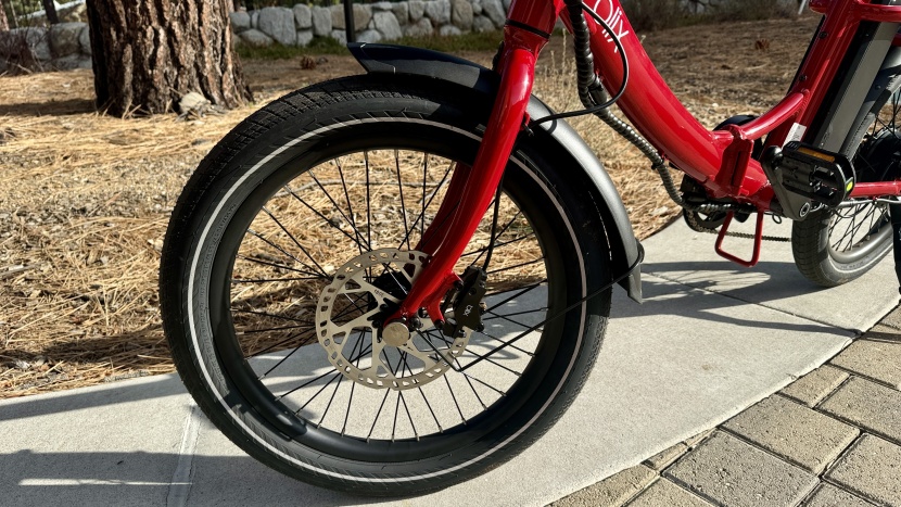 blix vika x - hydraulic brakes, fenders, and magnetic hub caps show how well the...