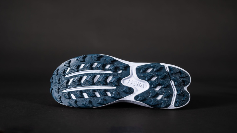 hoka torrent 4 - an updated traction design on the torrent 4 improves downhill...