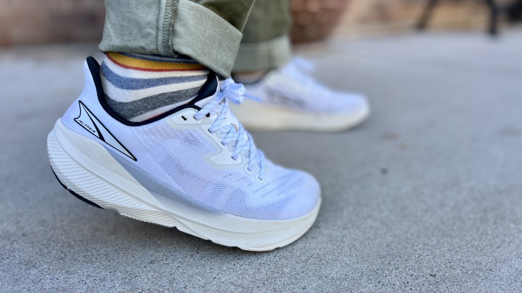 Altra Experience Flow - Women's Review | Tested