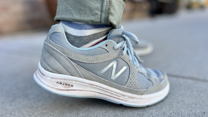 new balance 877 v1- women&#039;s - at around 8,000 steps we wished the new balance 877 v1 had more...