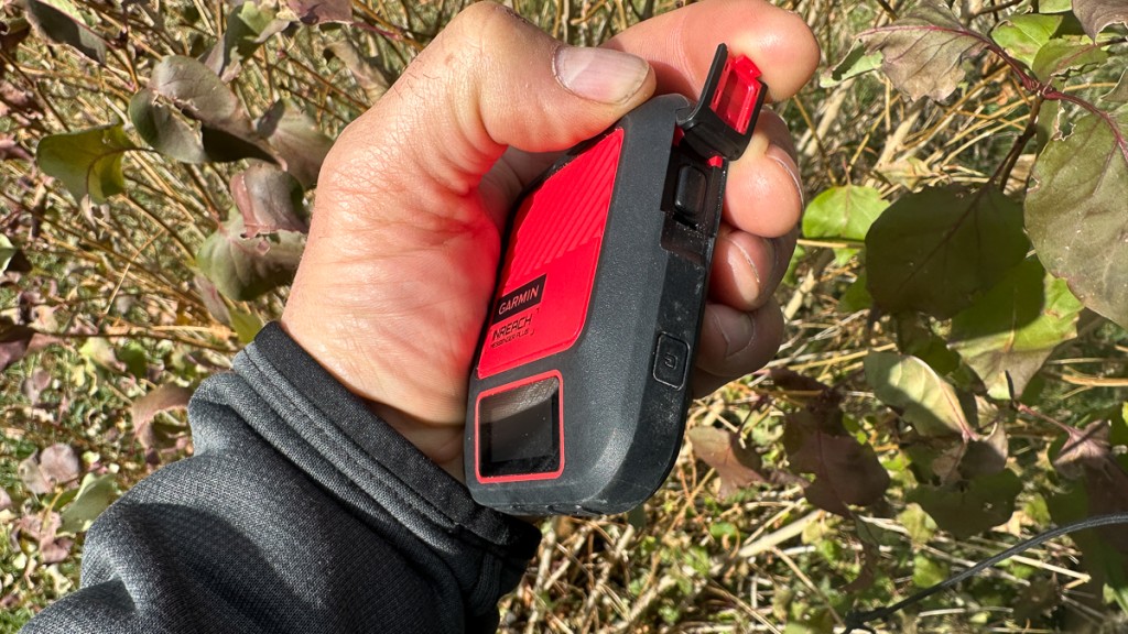 garmin inreach messenger plus - the guarded sos button on the inreach messenger plus. whether you...