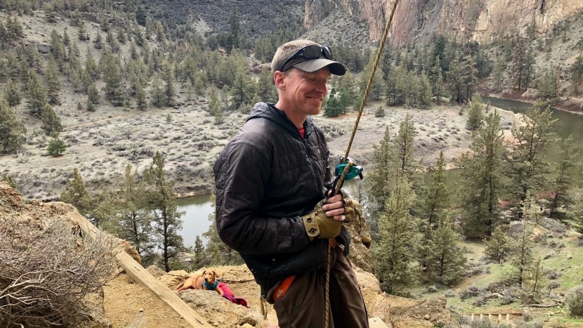 petzl grigri - as long as the brake hand is grasping the rope, the grigri locks...