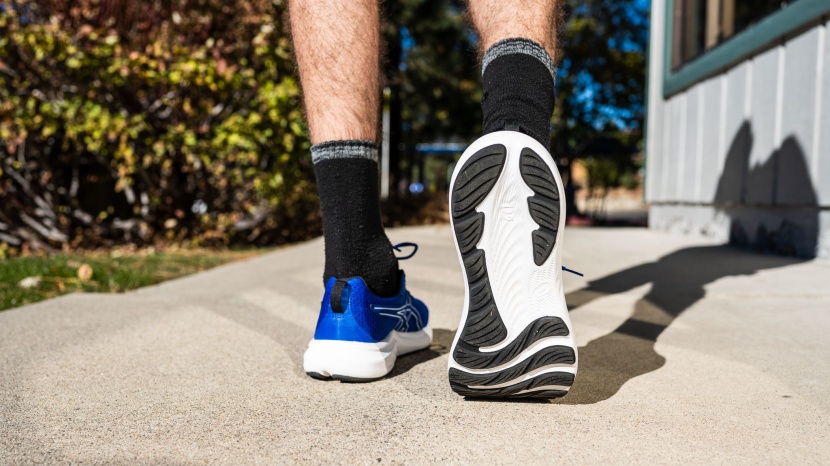 asics gel-contend 9 - we had consistent hotspots on the back of our heels in this shoe.