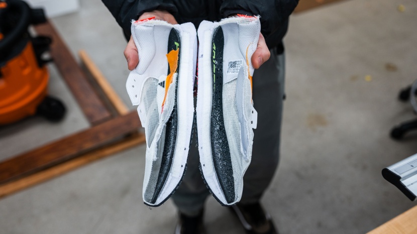 adidas adizero sl2 - the simple design of the sl2 results in a relatively low-weight...