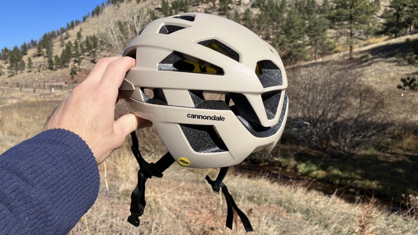 the back of the cannondale has open vents that help keep your head...