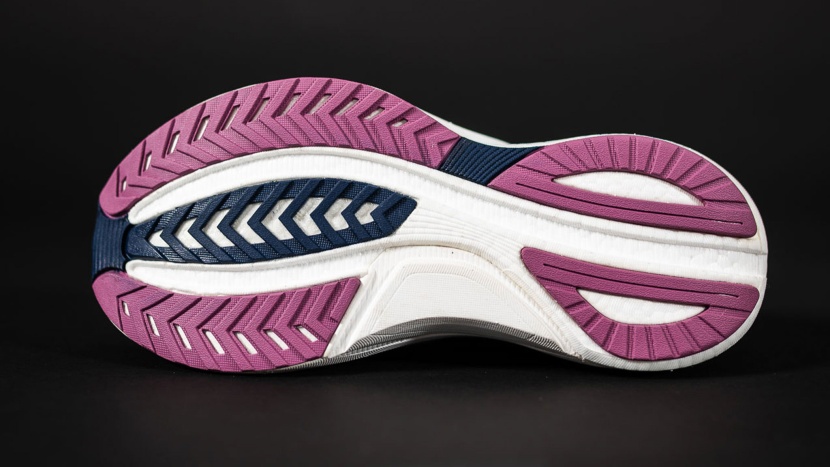 saucony tempus 2 for women - the exposed foam on the tempus&#039;s outsole isn&#039;t very grippy, making...