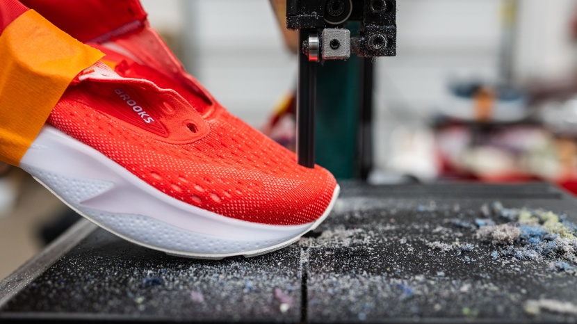 brooks adrenaline gts 24 for women - the steep differential slightly guides toes forward, creating a snug...