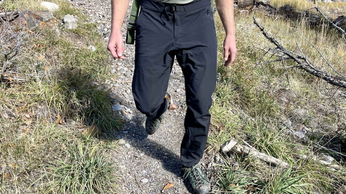 Arc'teryx Gamma Pant Review (The Arc'teryx Gamma is super comfortable, with a high-end fit and stretchy fabric.)