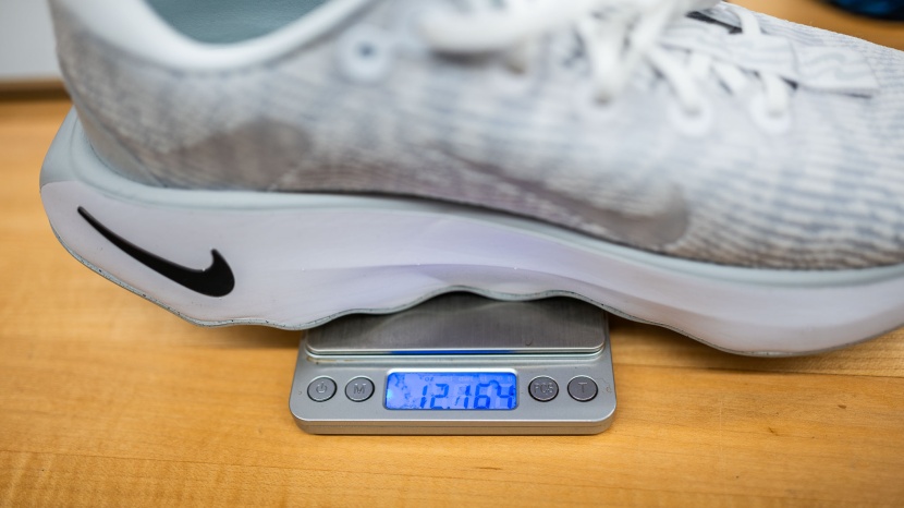 nike motiva - the nike motiva weighs 12.16 ounces per us men&#039;s 10.5.