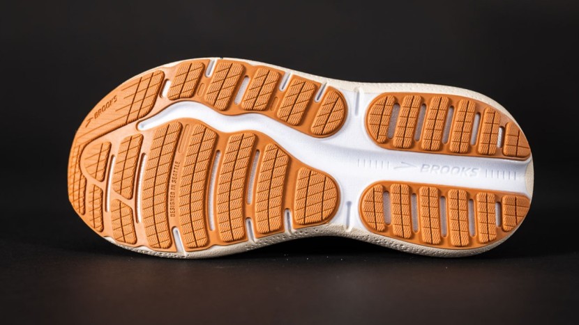 brooks ghost max 2 for women - the brooks ghost max exhibited strong traction, even on wet surfaces.