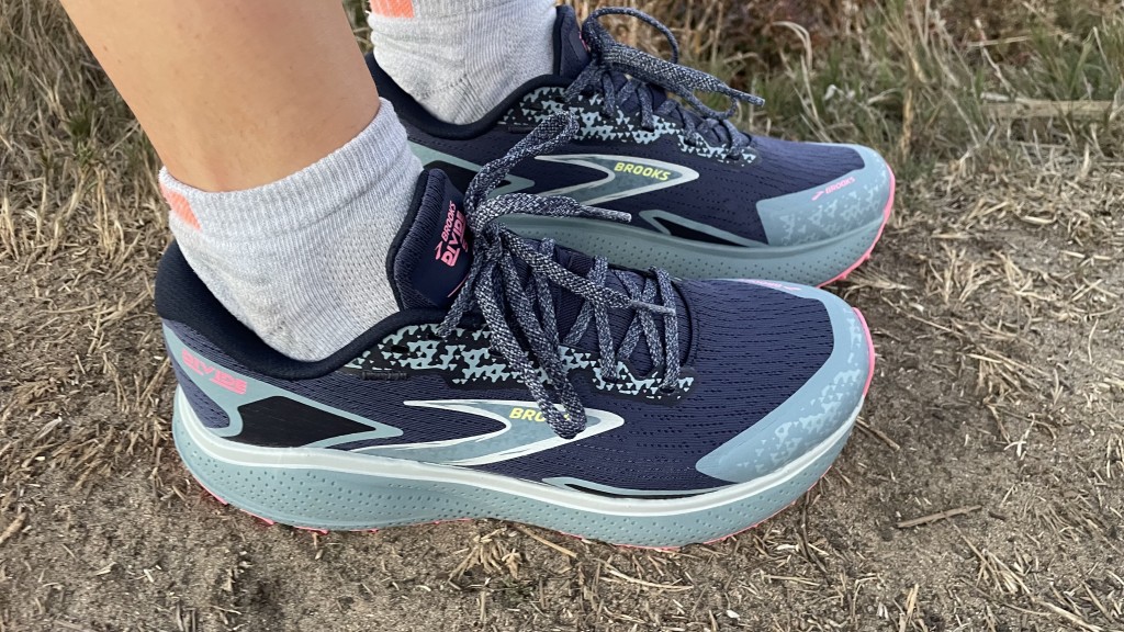 brooks divide 5 for women - brooks keeps making the budget-friendly divide better and better...