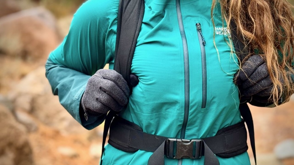 Mountain Hardwear Stretch Ozonic - Women's Review | Tested