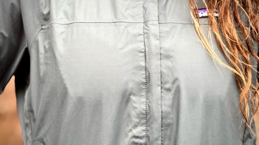 patagonia torrentshell 3l for women - the torrentshell 3l provides a high quality of construction. we...