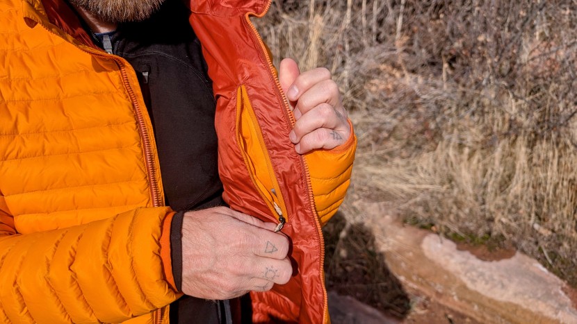 stio pinion hooded - the pinion has an internal chest zippered pocket, two handwarmer...
