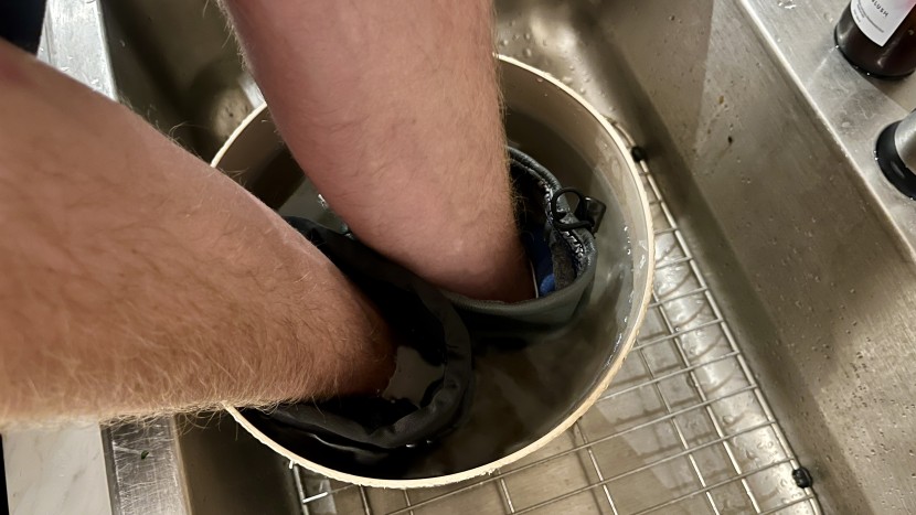 ski gloves - it&#039;s easy to tell which gloves are waterproof and which aren&#039;t when...