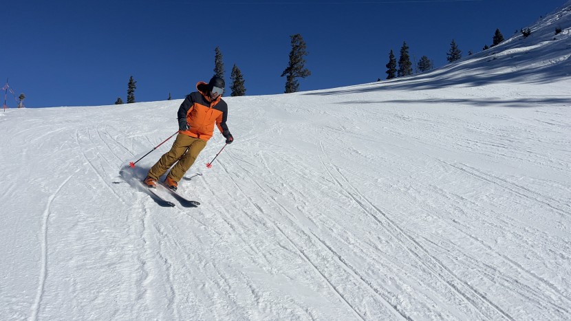 men's tester jeff dobronyi wearing the patagonia powder town pants...