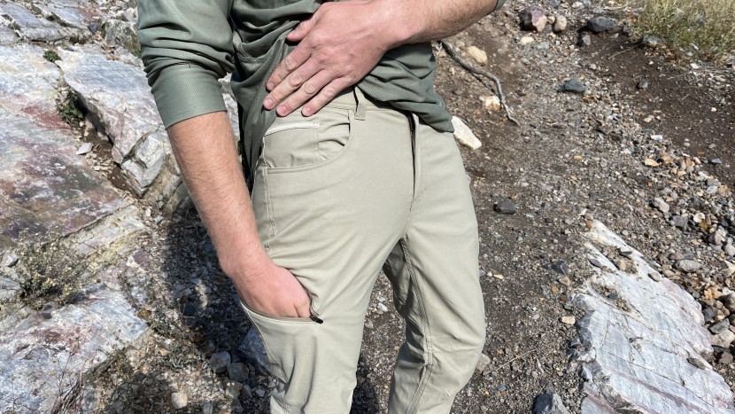 royal robbins alpine road - the alpine road has two great waist pockets and an integrated...
