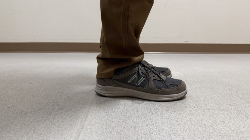 the 877 is a durable walking shoe that will last for many miles.