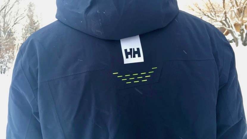 helly hansen alpha lifaloft - the alpha lifaloft has vents in the back, a feature we appreciate...