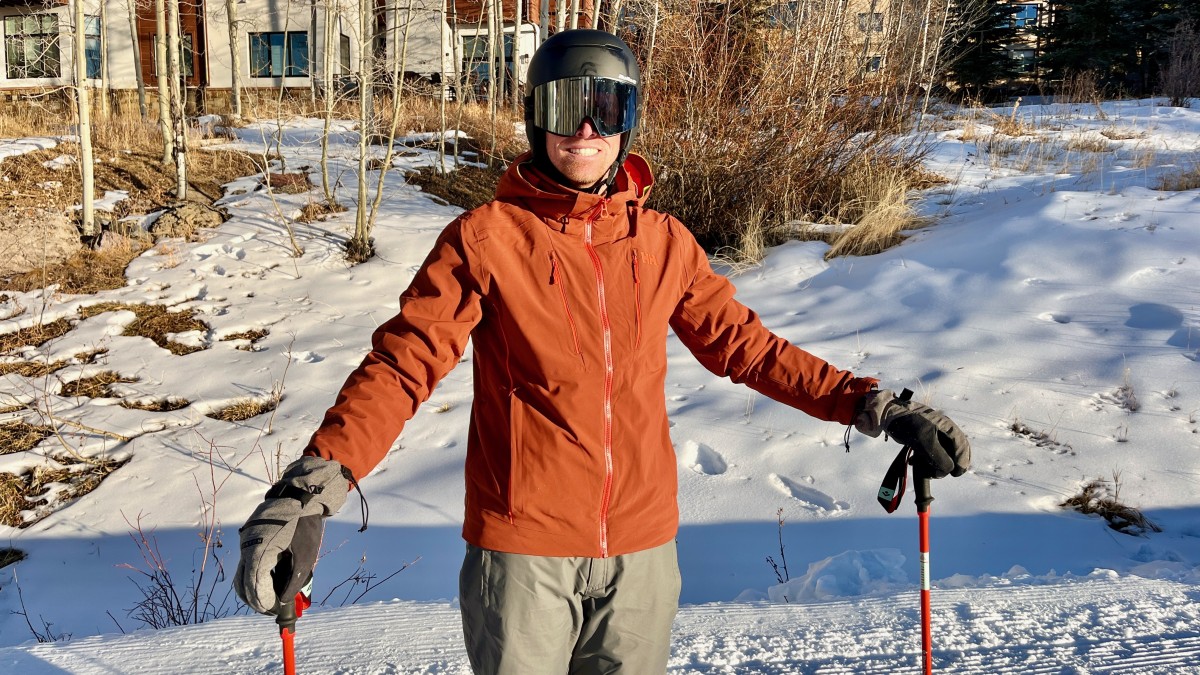 Helly Hansen Alpha 4.0 Review (The Helly Hansen Alpha 4.0 is one of our favorite ski jackets.)