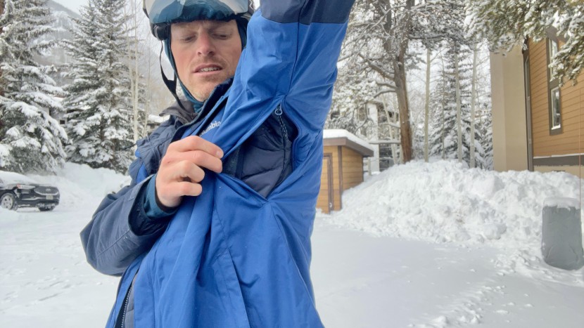 columbia whirlibird v interchange - the whirlibird v has armpit vents, but they only extend through the...