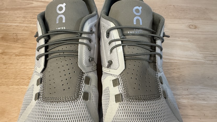 on cloud 5 - speed laces and ventilated tongue are convenient and comfortable...