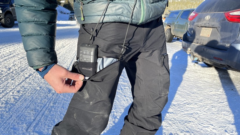 ski pants men - we tested the efficacy of ski-specific features.