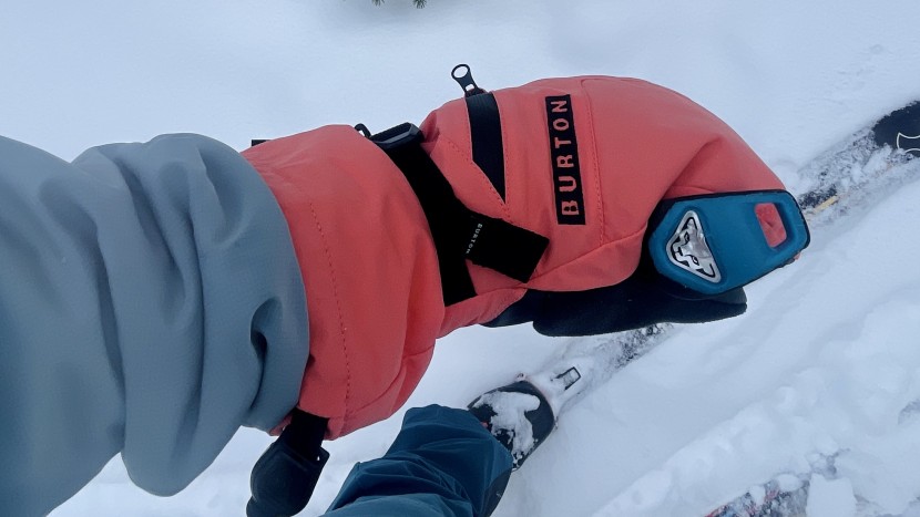 Burton Gore-Tex Mitten - Women's Review | Tested