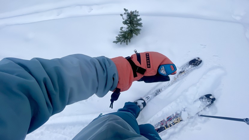 burton gore-tex mitten for women - we&#039;d highly recommend these warm and stylish mitts for most days.