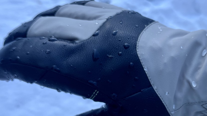 Arc'teryx Fission SV Glove Review | Tested & Rated Arc'teryx Fission SV Glove Review | Tested & Rated