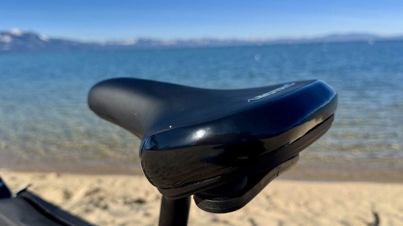 lectric one - a fairly standard saddle that uses elastomers between rails and deck...