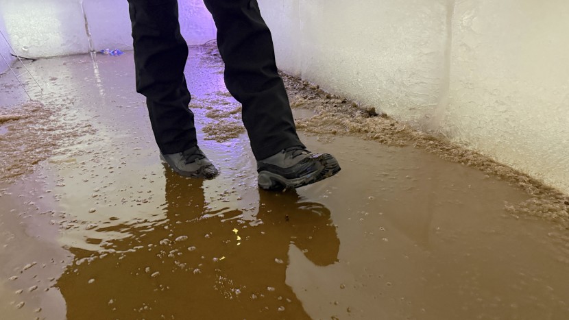 columbia bugaboot iii - the bugaboot is waterproof to just over 7 inches.