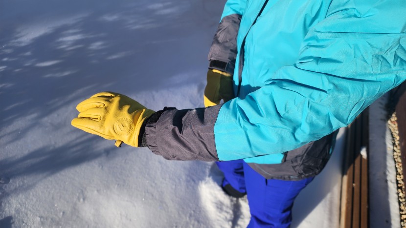 wantdo mountain hooded for women - the velcro cuffs aren&#039;t as effective as a higher-end jacket.