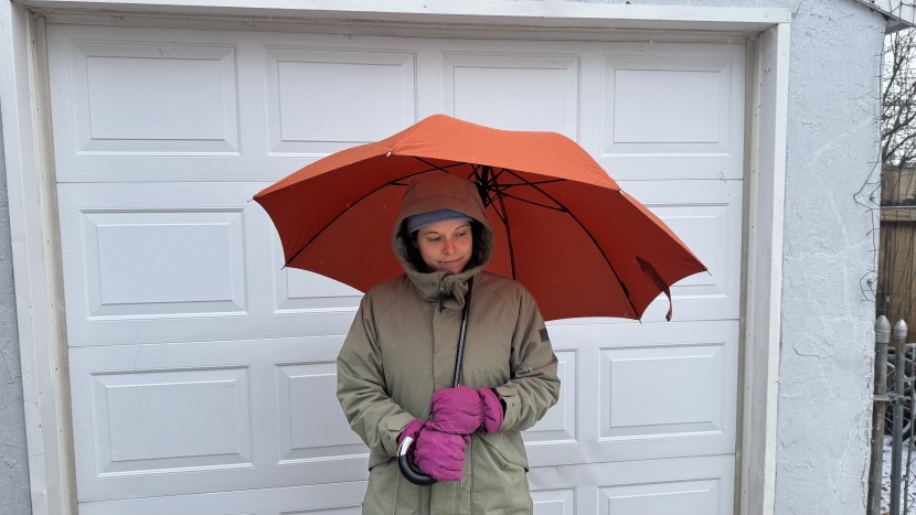 at this angle, you can better see the coverage over the shoulders...