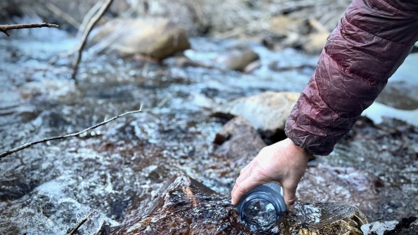 the lifestraw go 1l features a wide mouth bpa free plastic bottle...