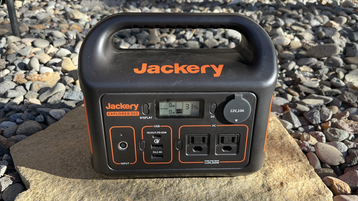Jackery Explorer 300 Review