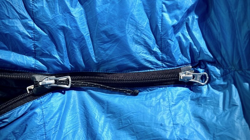 feathered friends egret ul 20 for women - the egret features a beefy #5 ykk two-way zipper that inspires...