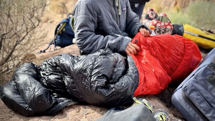 sleeping bag womens - down sleeping bags feature a ton of loft with along with a coating...