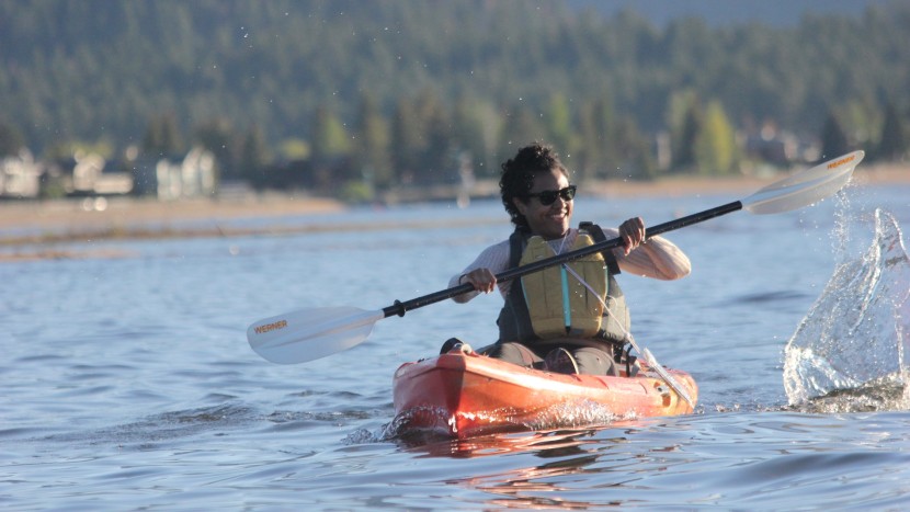 wilderness systems tarpon 105 - despite it&#039;s width and shorter length, the flared bow helps this...