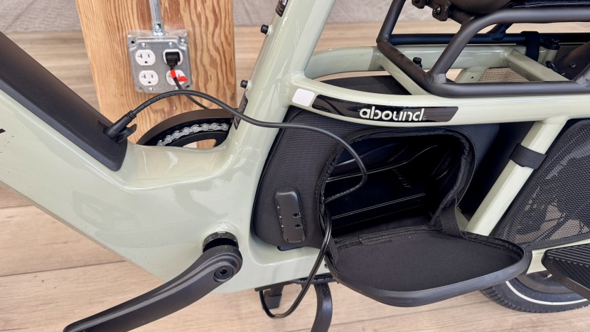 aventon abound lr - there are many uses for the storage bag, but we found the...