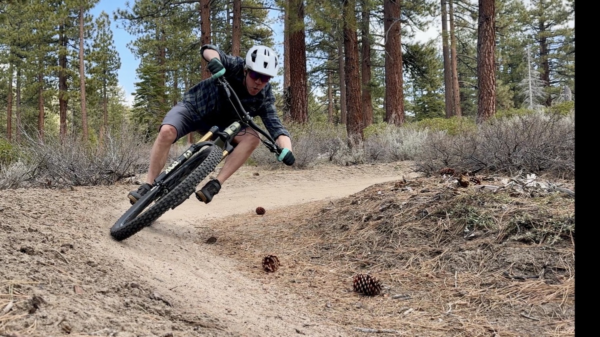 Maxxis Minion DHR II Review (Ripmo V3 is a dreamy ride, up or down.)