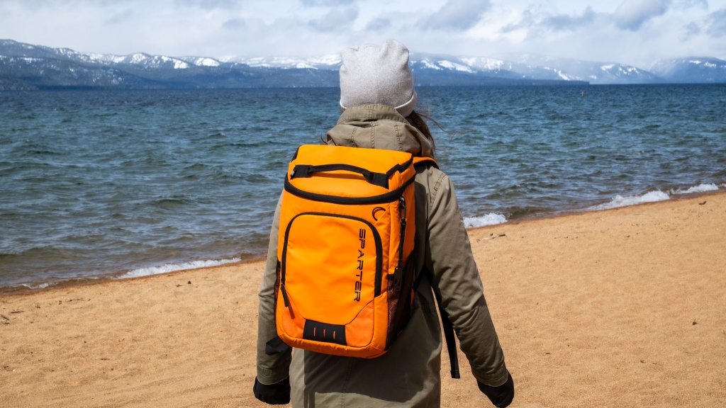 sparter 30-can backpack - carrying this pack with a full load of drinks and snacks is quite...