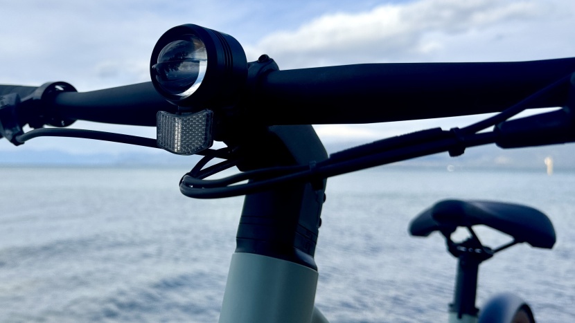 an integrated front light provides 120 lux to light your path.