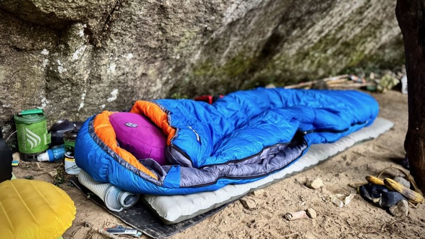 sleeping bag womens - lightweight sleeping bags are perfect for extended trips into the...