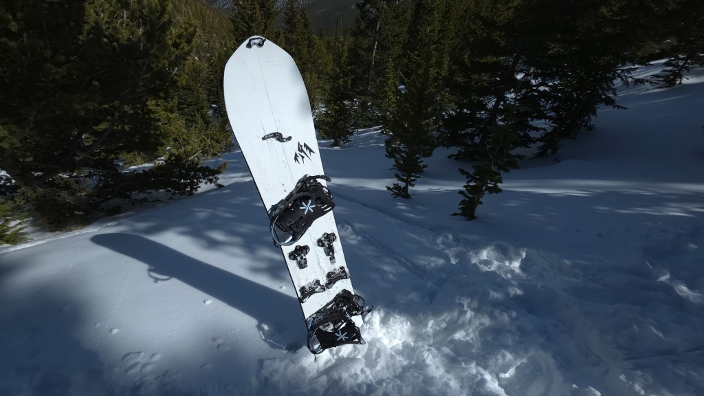 jones snowboard ultralight stratos - in any conditions, the stratos remains a composed companion in the...