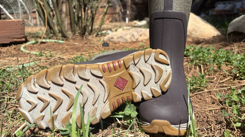 rain boots womens - the soles of the muck boot arctic sport have excellent traction, but...