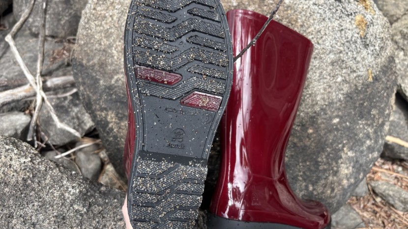 rain boots womens - each boot&#039;s traction was tested extensively, by walking up slippery...